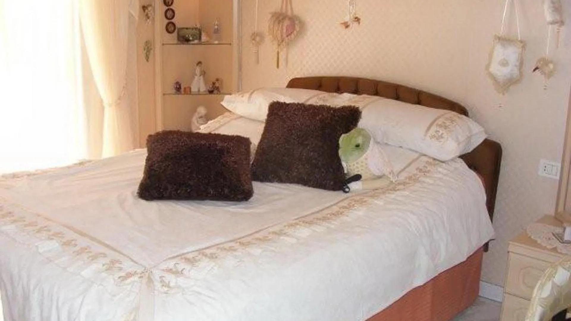 Luxurious Violet Villa 阿德耶